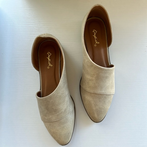 Cognac Slip on Flats - Picture 4 of 8